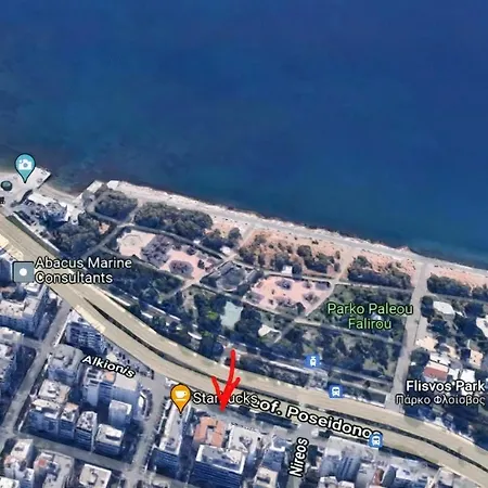 Luxury Seaside Next To Starbucks Opossite The Park Of Flisvos
